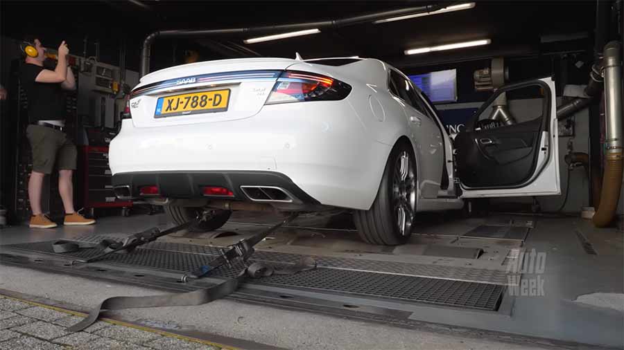 Mark van Kampen’s Saab 9-5 NG Aero Hirsch on the dyno, highlighting 325 hp and Mark’s technical expertise with dual ECU testing. A perfect blend of Swiss tuning and Swedish engineering.