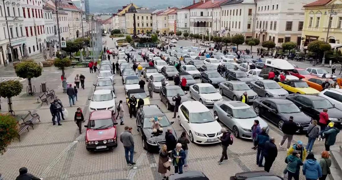 Saab Session Slovakia 2024 – a colorful display of Saab's finest models in Tále, Slovakia, where enthusiasts celebrated the marque’s engineering and heritage.