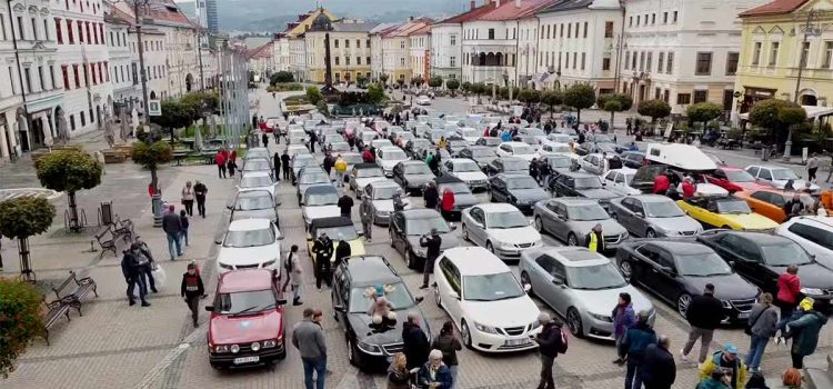 Saab Session Slovakia 2024 – a colorful display of Saab's finest models in Tále, Slovakia, where enthusiasts celebrated the marque’s engineering and heritage.