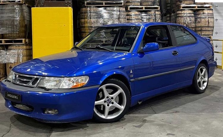 Rare 1999 Saab 9-3 Viggen for Sale: Bid Now on this High-Performance Hot Hatchback