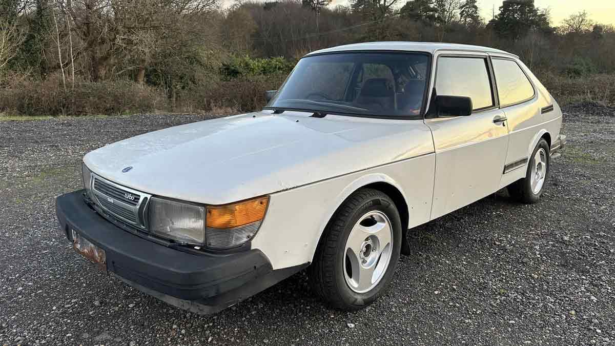 Rare Find: 1984 Saab 900 T16 3DR - A Classic Beauty Waiting to be Revived