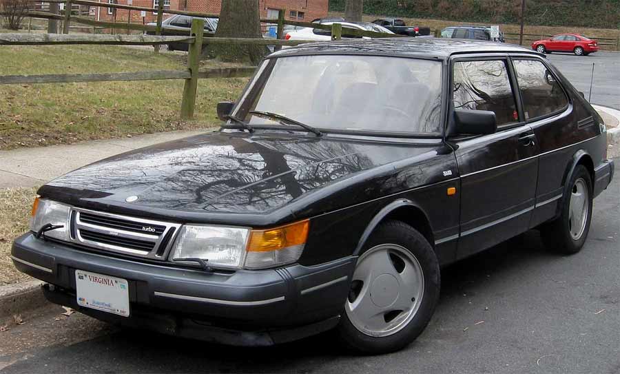 saab 900