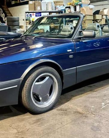 1992 Saab 900 T16S Convertible in Le Mans blue, currently listed on eBay. This rare classic features Aero 16s skirts, 16" Aero Carlsson alloy wheels, and a recently fitted convertible roof. A true gem for Saab enthusiasts and collectors.