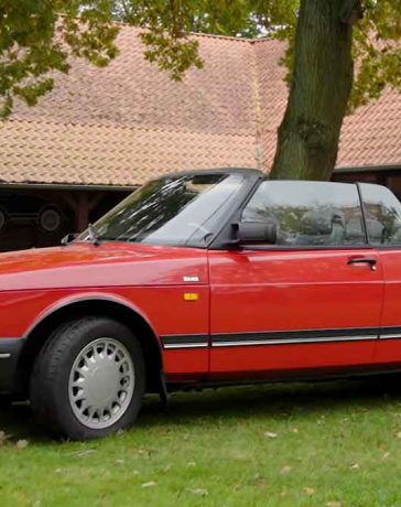 A timeless classic: This pristine 1990 Saab 900i Convertible is being auctioned for charity, combining style and compassion.