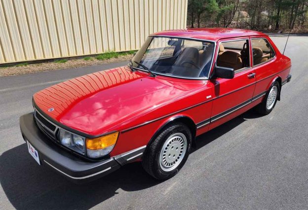 Like New After 39 Years: 1985 SAAB 900S Coupe Hits the Market in ...