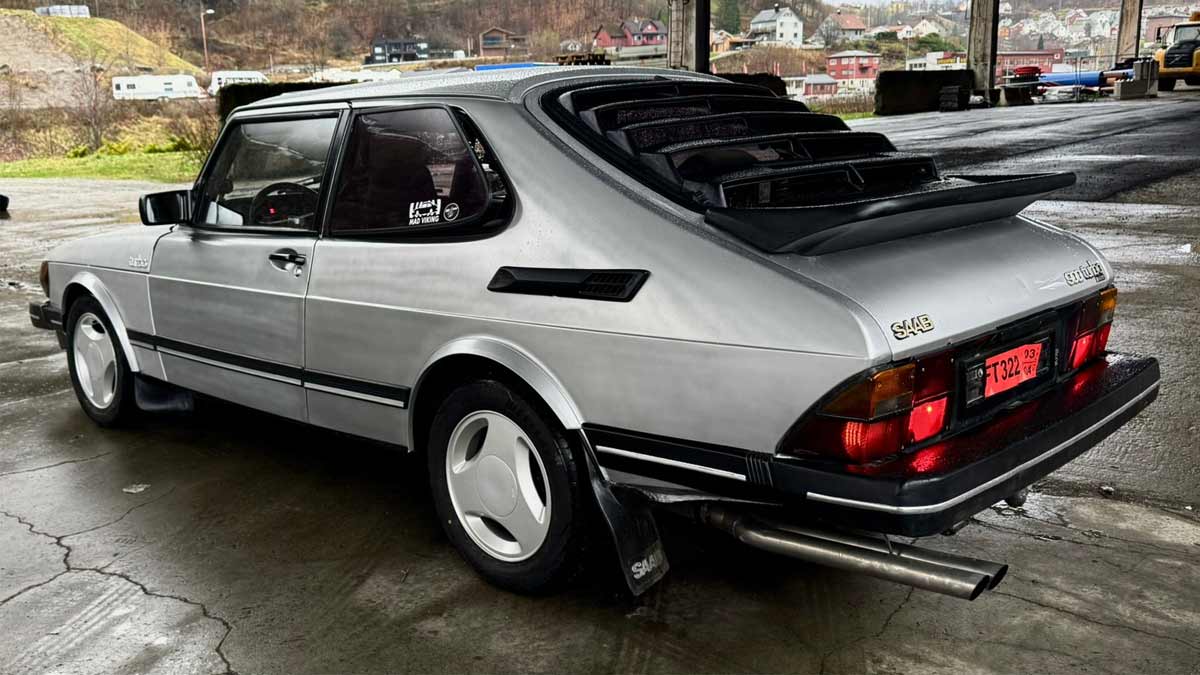 A timeless classic: The 1984 Saab 900 Turbo, a gem of Norwegian motoring history, shines with rare upgrades and character.