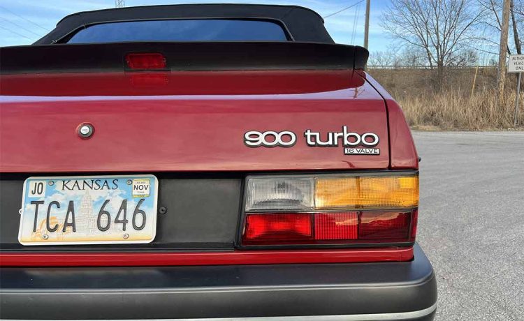 1987 Saab 900 Turbo Convertible: A Timeless Classic for Sale in Kansas City, Missouri