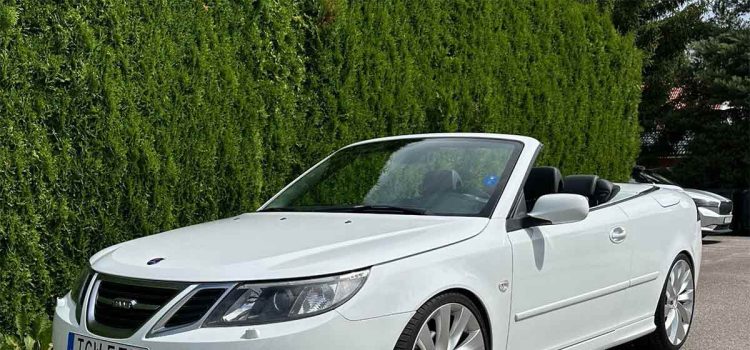 A sleek and powerful 2008 Saab 9-3 1.8T Convertible with 320 HP from MapTune, up for auction at Bilweb Auctions.