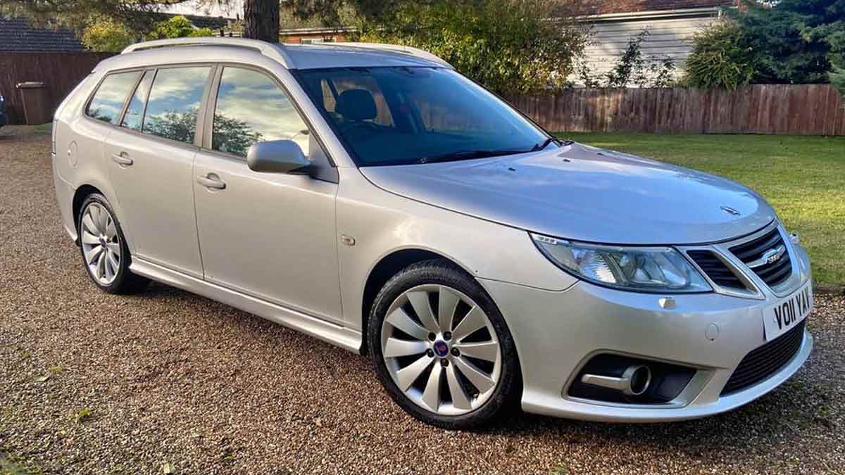 Preserve a Piece of Saab History: The Rare 9-3 Aero Griffin Sportwagon for Only £1,195