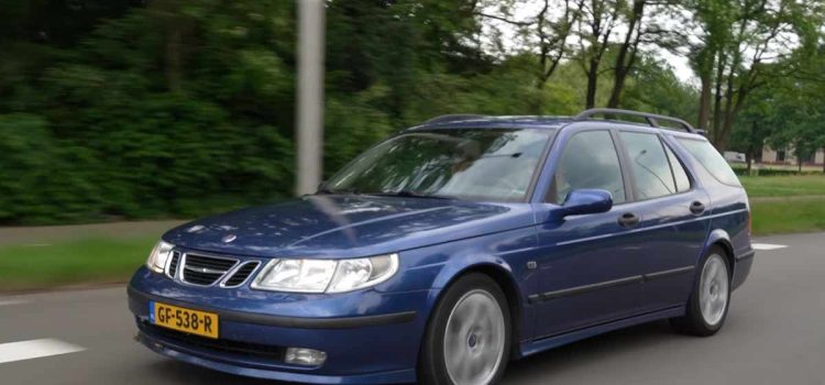 The 2002 Saab 9-5 2.2 TiD Wagon, captured in its full glory, exemplifies resilience and durability with nearly 600,000 kilometers on the odometer. This iconic vehicle continues to serve its owner faithfully, showcasing the enduring quality of Saab engineering.