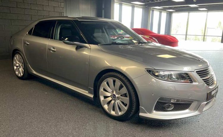 A stunning 2010 Saab 9-5 NG Hirsch Performance in Granite Grey, featuring Brembo brakes, a sport exhaust, and a 260 hp ECU tune—a true Saab collector’s dream.