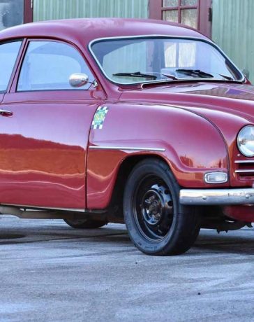 A 1964 Saab 96 built for performance—this factory-tuned race engine delivers 85+ horsepower with a thrilling high-revving exhaust note. A true piece of Saab’s motorsport legacy, now available at auction.