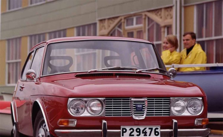 The car became available with four doors from the early 1970s.