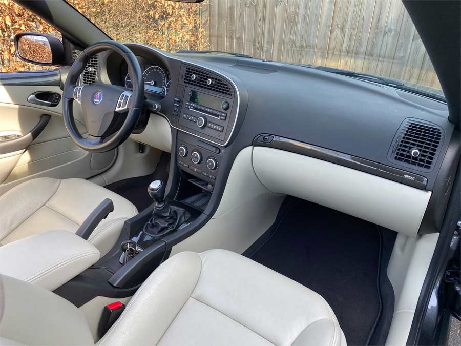 Saab TX Edition - This Carbon gray exterior color fits the beige interior perfectly