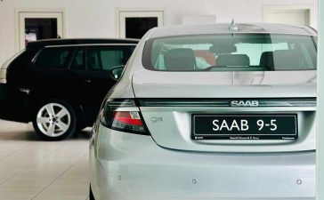 Inside the Zanetti Omero Saab showroom in Pordenone, Italy, visitors can find rare gems like the pristine Saab 9-5. This dealership is one of the few remaining in Europe that has preserved the authentic Saab experience, offering a journey back to the brand's golden era.