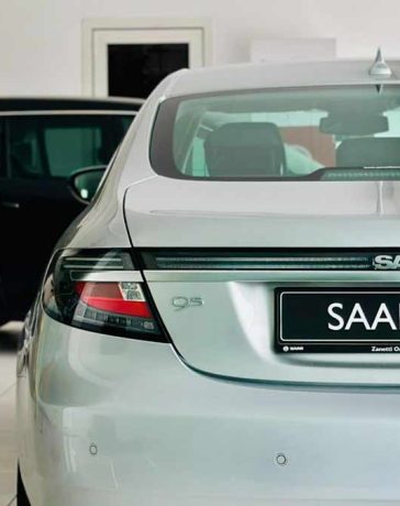 Inside the Zanetti Omero Saab showroom in Pordenone, Italy, visitors can find rare gems like the pristine Saab 9-5. This dealership is one of the few remaining in Europe that has preserved the authentic Saab experience, offering a journey back to the brand's golden era.