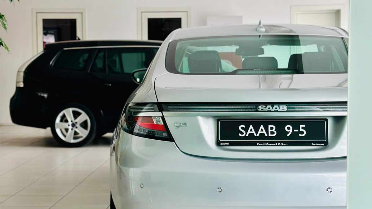 Inside the Zanetti Omero Saab showroom in Pordenone, Italy, visitors can find rare gems like the pristine Saab 9-5. This dealership is one of the few remaining in Europe that has preserved the authentic Saab experience, offering a journey back to the brand's golden era.